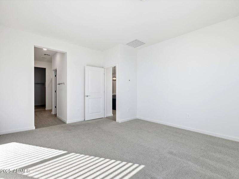 24583 W CHAMBERS Street