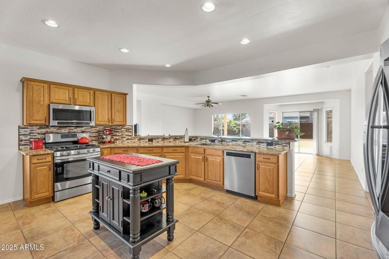 15-web-or-mls-21279 E Twin Acres Dr -12