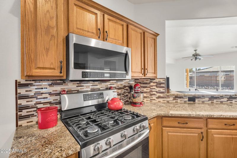 17-web-or-mls-21279 E Twin Acres Dr -16