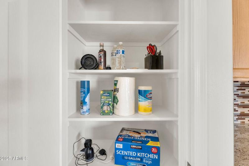 19-web-or-mls-21279 E Twin Acres Dr -19