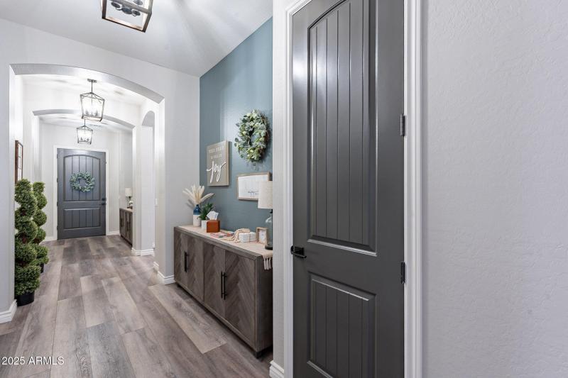 7-web-or-mls-Reins-7