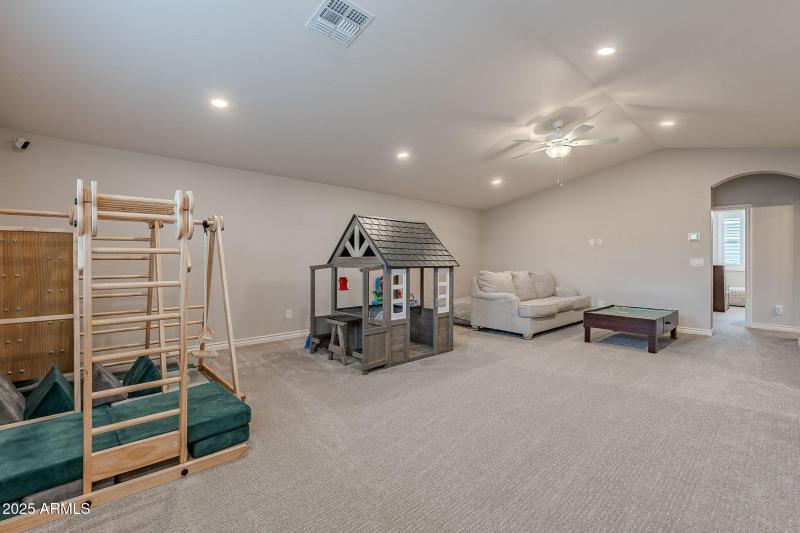 44-web-or-mls-Reins-44