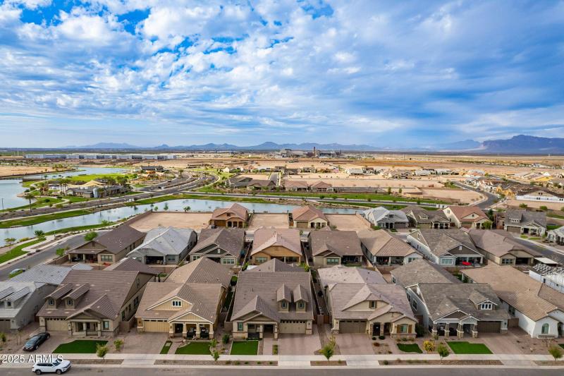 86-web-or-mls-Reins-aerial-10