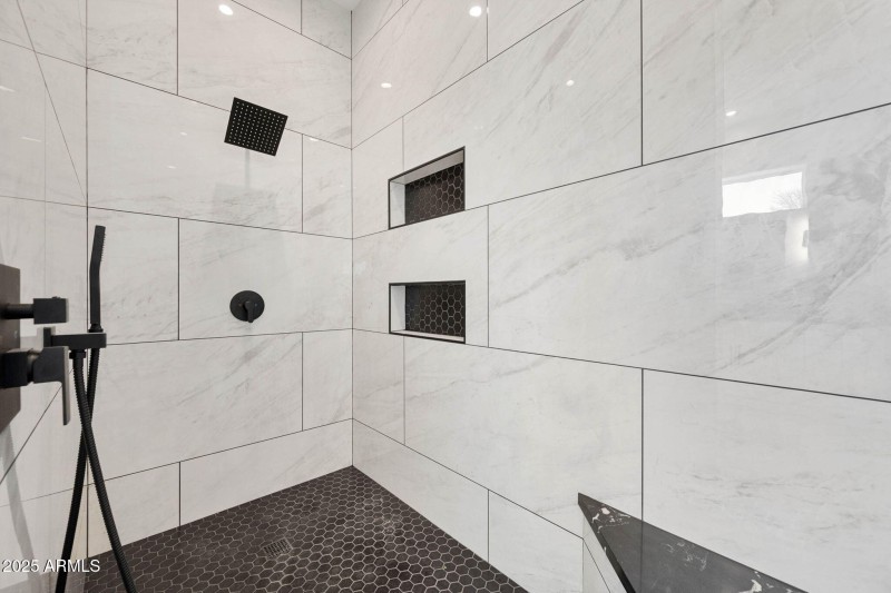 25-Primary Bathroom (3)