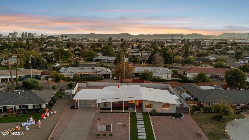Sprawling mid-century modern ranch home