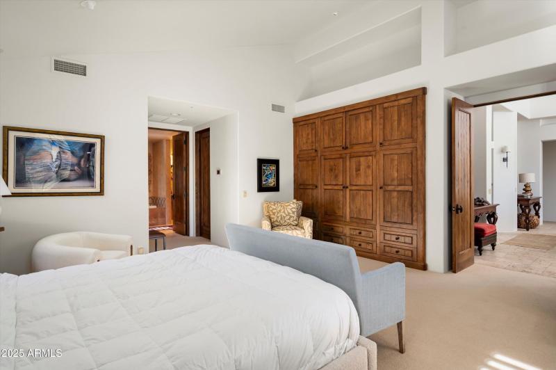 19-10072 E Blue Sky Dr-19