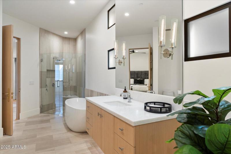 Guest House Bathroom