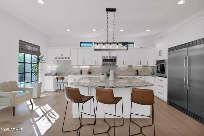 Kitchen great for entertaining!