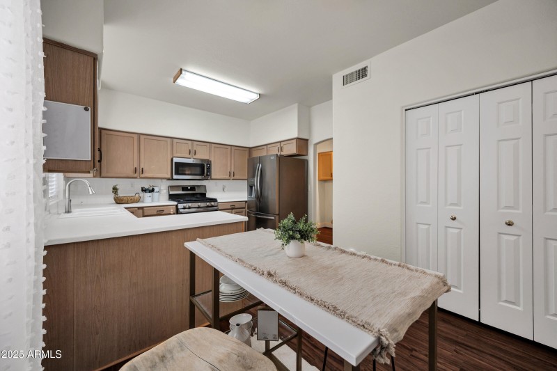 45 E 9th Pl unit 75-10