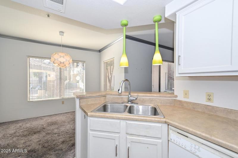 Kitchen-Breakfast Room2