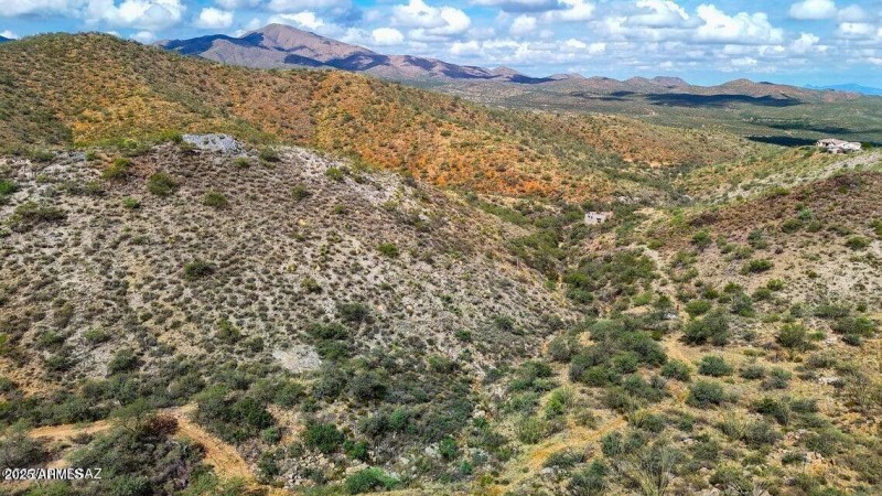 20251008080338805024000000-o