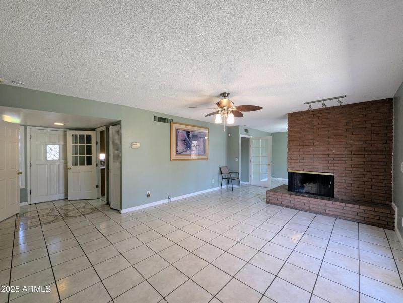 4019 W SAN MIGUEL AVE