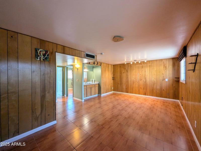 4019 W SAN MIGUEL AVE