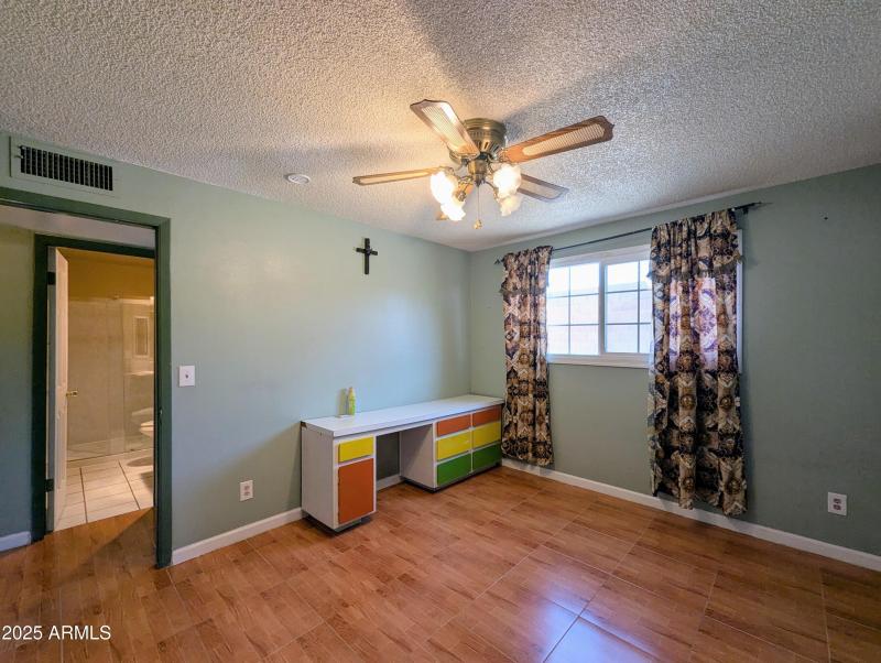 4019 W SAN MIGUEL AVE