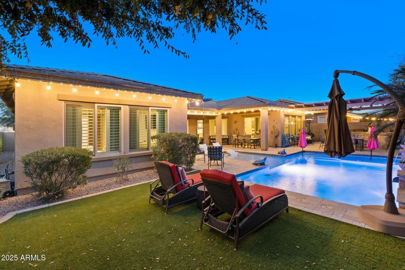 Entertainers Backyard