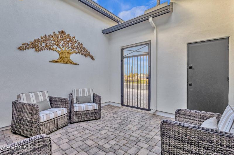 105-web-or-mls-1063-e-palm-bch-dr