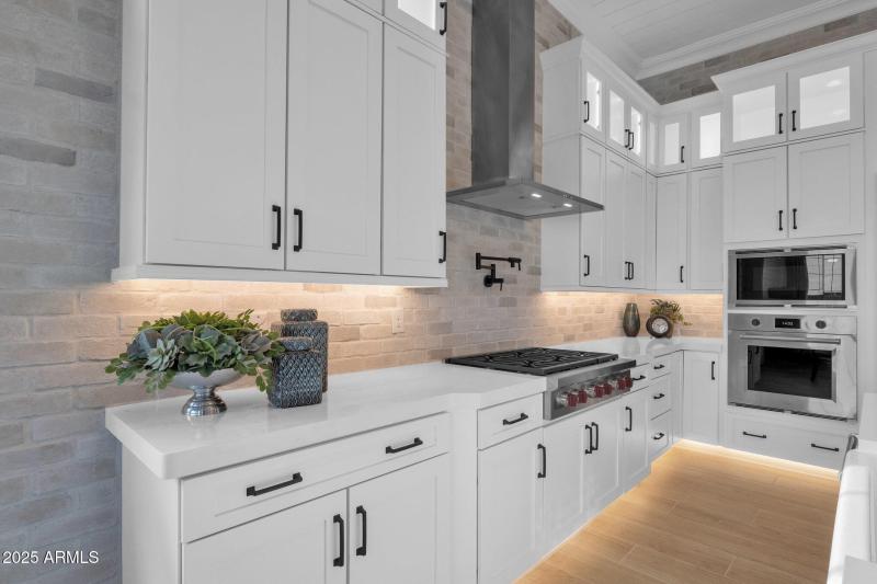 141-web-or-mls-1063-e-palm-bch-dr