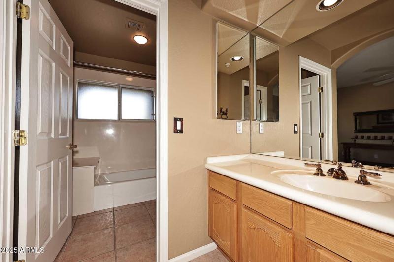 Guest Bedroom-Ensuite