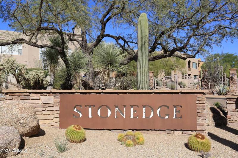 Stonedge-Sign