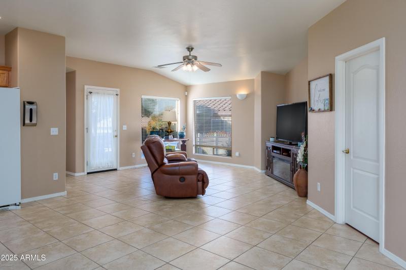 4993 E Catalina Ct Cornville AZ-14