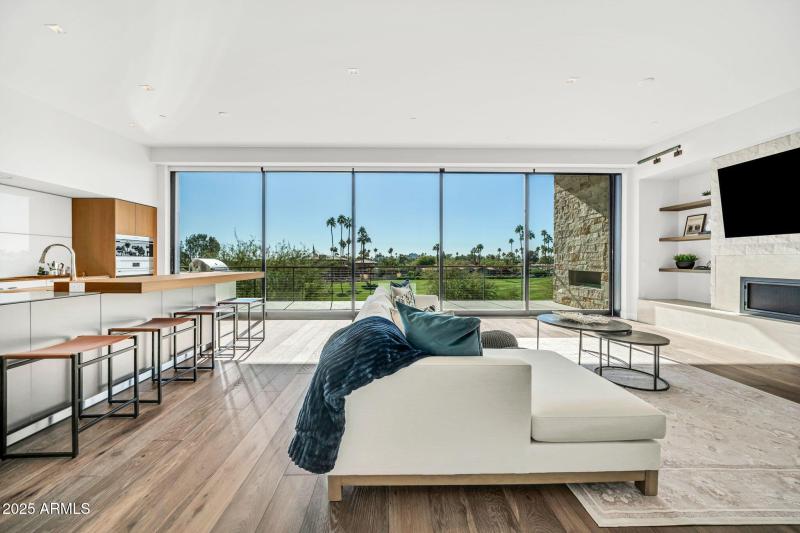 Full window sliders with shades