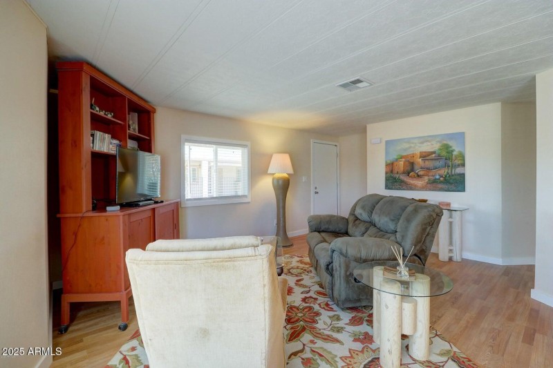 20200425170437268585000000-o