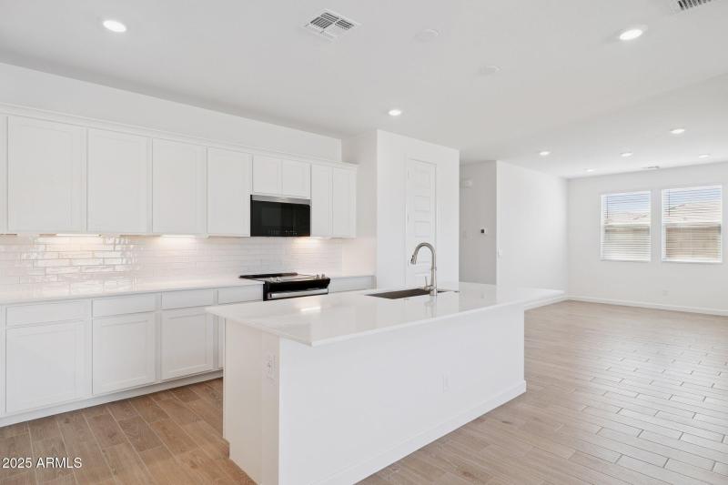 9-web-or-mls-17746-w-vogel-ave-lot-161-z