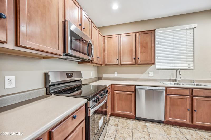 11-15240N142A1034-ocupix-M