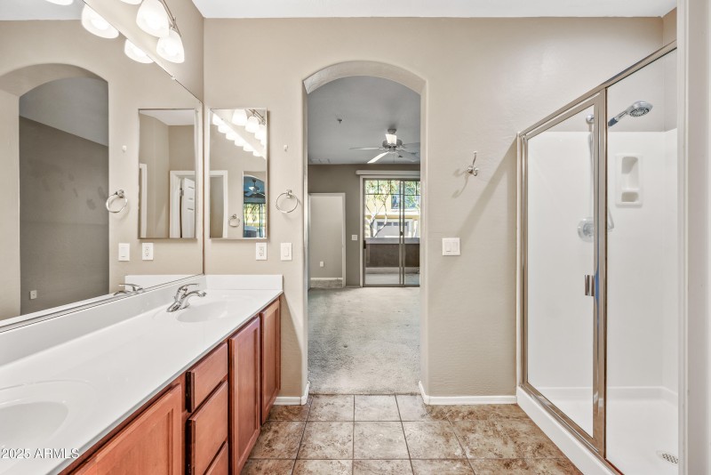 20-15240N142A1034-ocupix-M