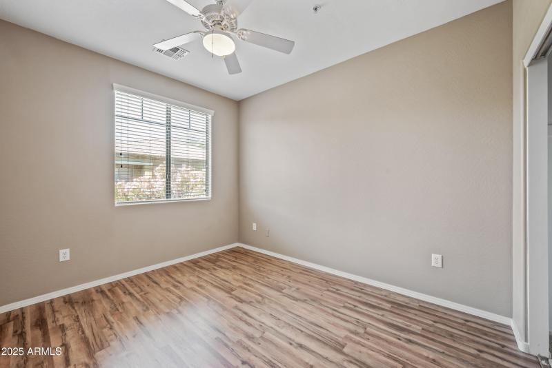 26-15240N142A1034-ocupix-M