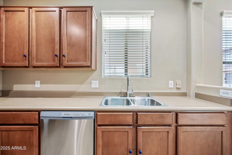 10-15240N142A1034-ocupix-