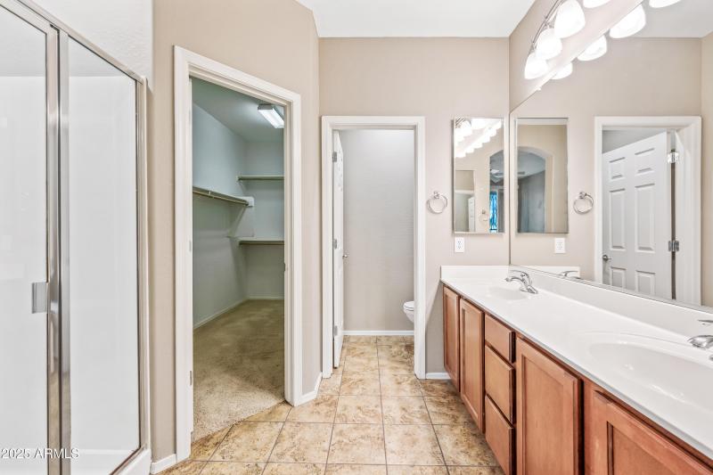 17-15240N142A1034-ocupix-