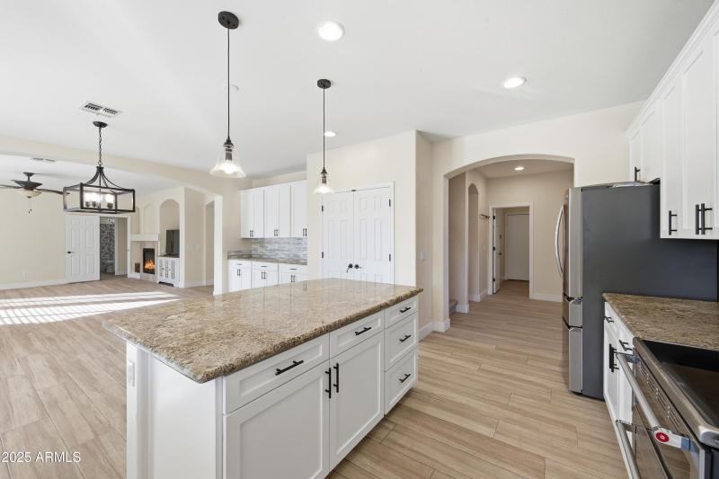 17_dsc_6845_with_fire