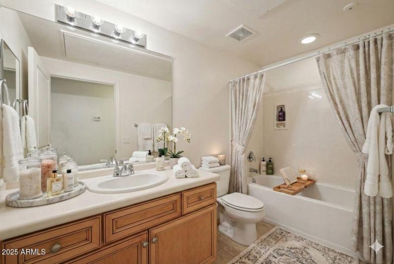 28-web-or-mls-Staged--24-web-or-mls-N 40