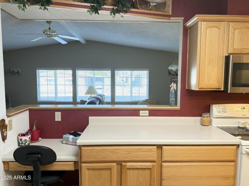 601B0E3A-2AEE-477E-B48D-9141AE9AD6F9_1_2