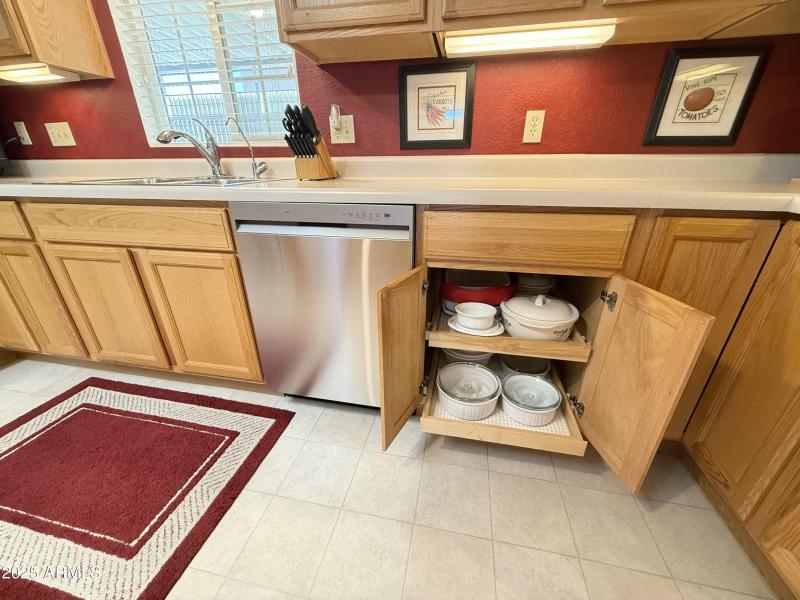 EFE3D9AD-02EF-41B6-B3C8-632F4EF5F202_1_2