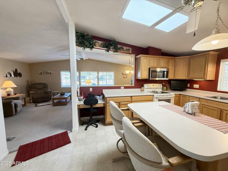 88C4A7FF-1C2E-4BCA-A25A-360B9F578455_1_2