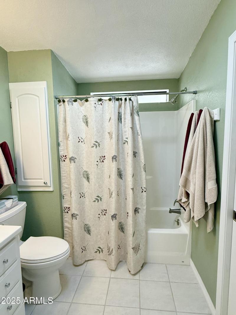 3B8D1E50-4F98-4A49-8271-4D94E95F2130_1_2