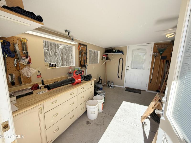 F82296E6-81FA-4D6C-89BE-5551E18388D0_1_2