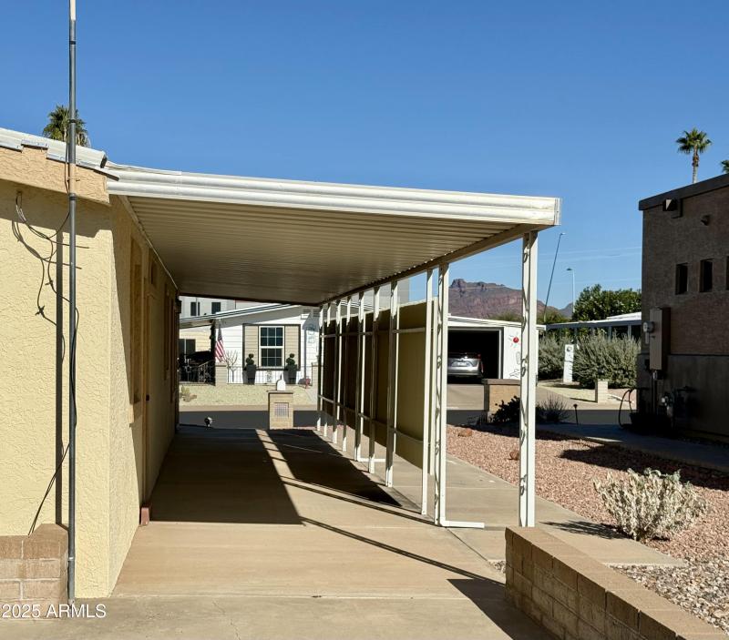 42114B7E-4D86-4835-9CE6-FEF1F9CE2994_1_2