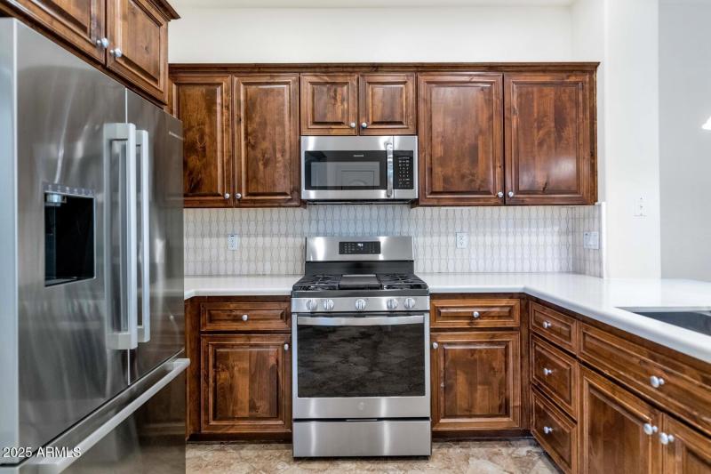 Upgraded Appliances and Backsplash