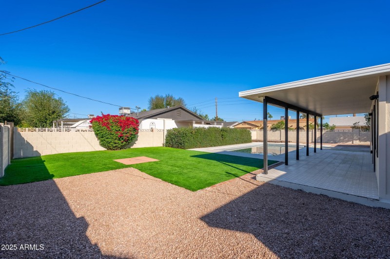 7930 E Palm Ln, 12-12 - 10