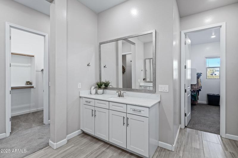 22342 E Pickett Ct-33