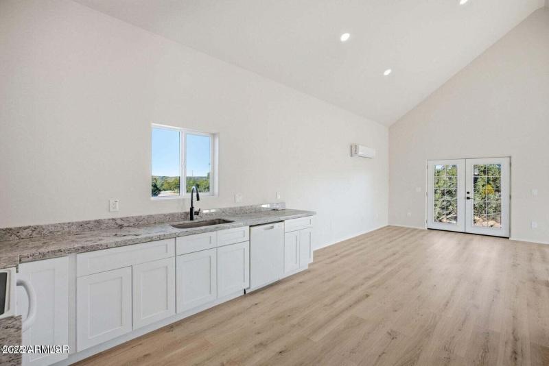 20251210205711547793000000-o