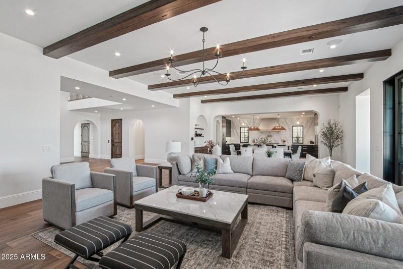 11-web-or-mls-N Echo Canyon Ln-S1412-011