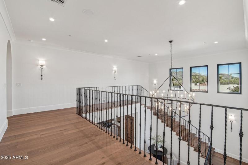 27-web-or-mls-N Echo Canyon Ln-S1412-027