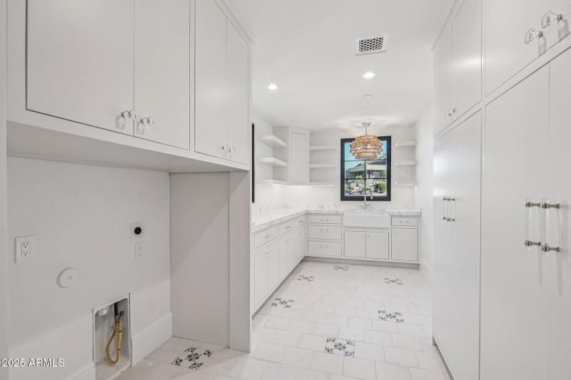 31-web-or-mls-N Echo Canyon Ln-S1412-031