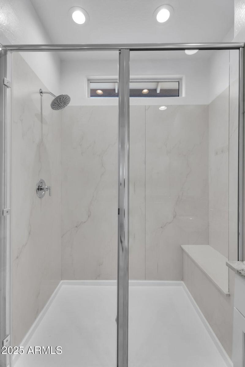 25-web-or-mls-Flower-25