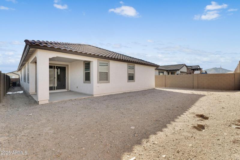 40-web-or-mls-Flower-45