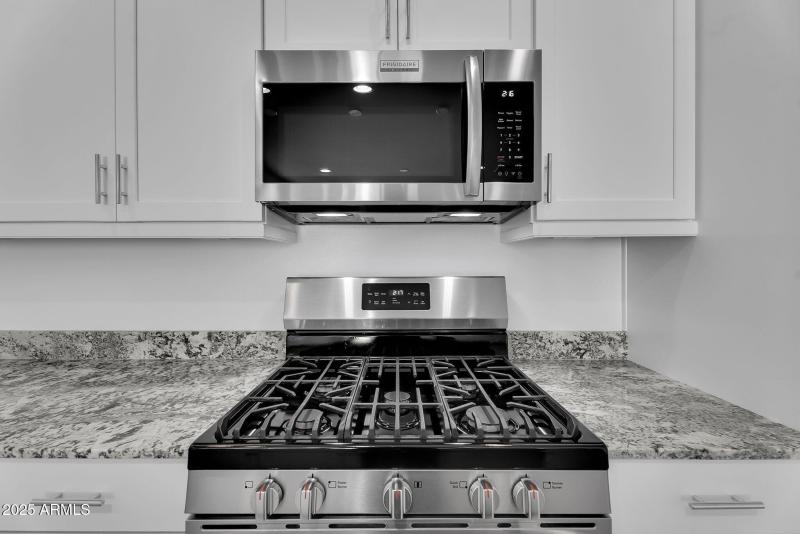 10-web-or-mls-Flower-10